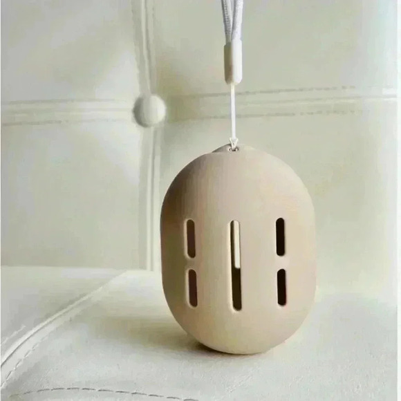 Makeup Sponge Holder Eco-Silicone Vented Blender Case Airy Hanging Gift Khaki - Picture 1 of 16